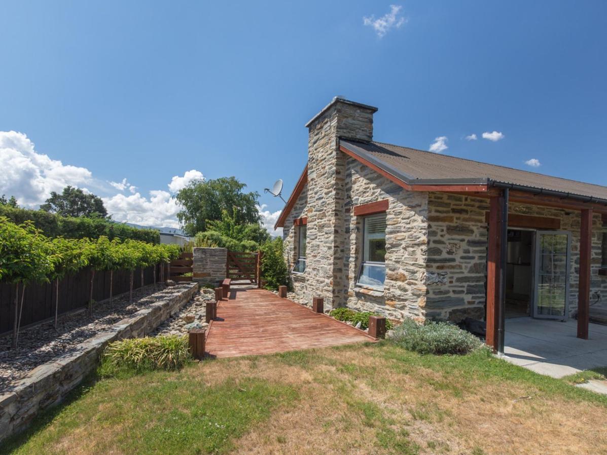 Holiday home Modern Charm - Town Near *