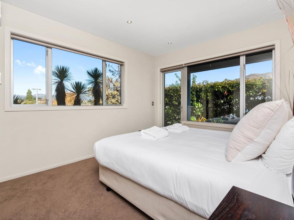 Holiday home Lakeview Heights - - Bachcare Nz Wanaka