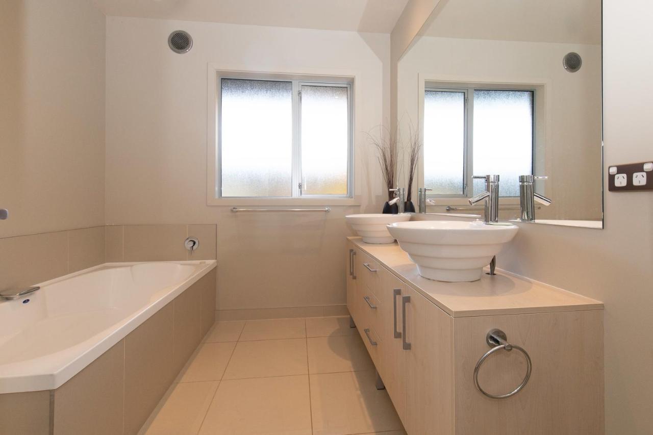 Lakeview Heights - - Bachcare Nz Holiday home *