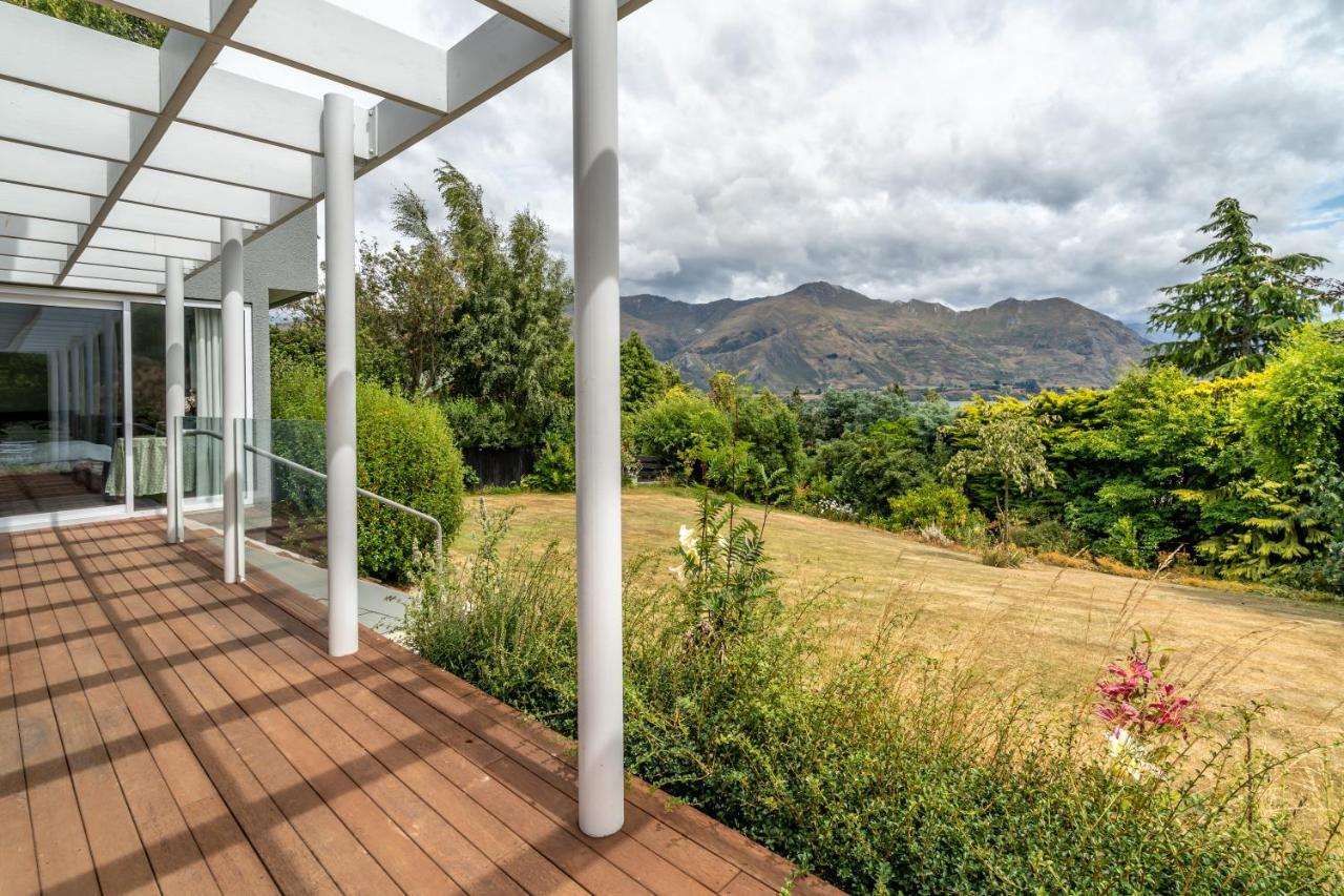 Views, Space, Comfort, The Perfect Holiday Treat Holiday home Wanaka