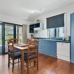The Lakefront Gem - Wanaka Holiday Home