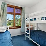 The Lakefront Gem - Wanaka Holiday Home