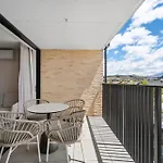 The Alpine Pad - Wanaka Holiday Apartment