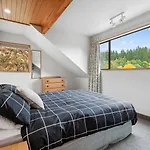 So Good On Sargood - Wanaka Holiday Home
