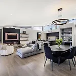 Absolute Luxury On Warren