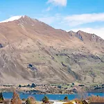 Peaks And Pines Wanaka