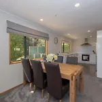 Central Comfort In Wanaka