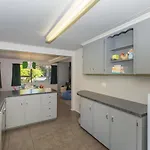Kowhai Cottage - Wanaka Holiday Home