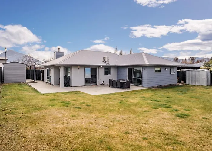 Haven On Hunt - Albert Town Holiday Home