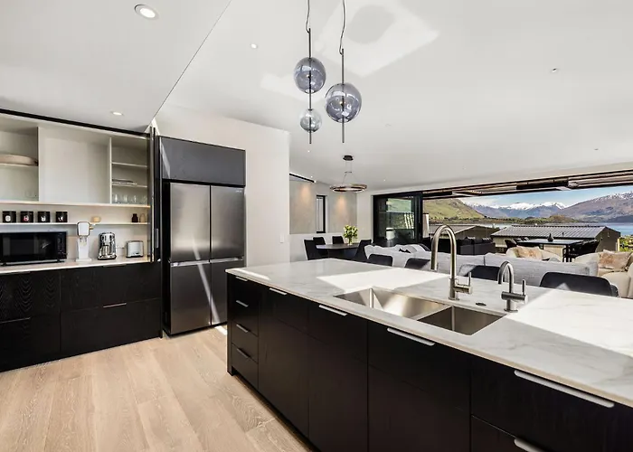 Absolute Luxury On Warren
