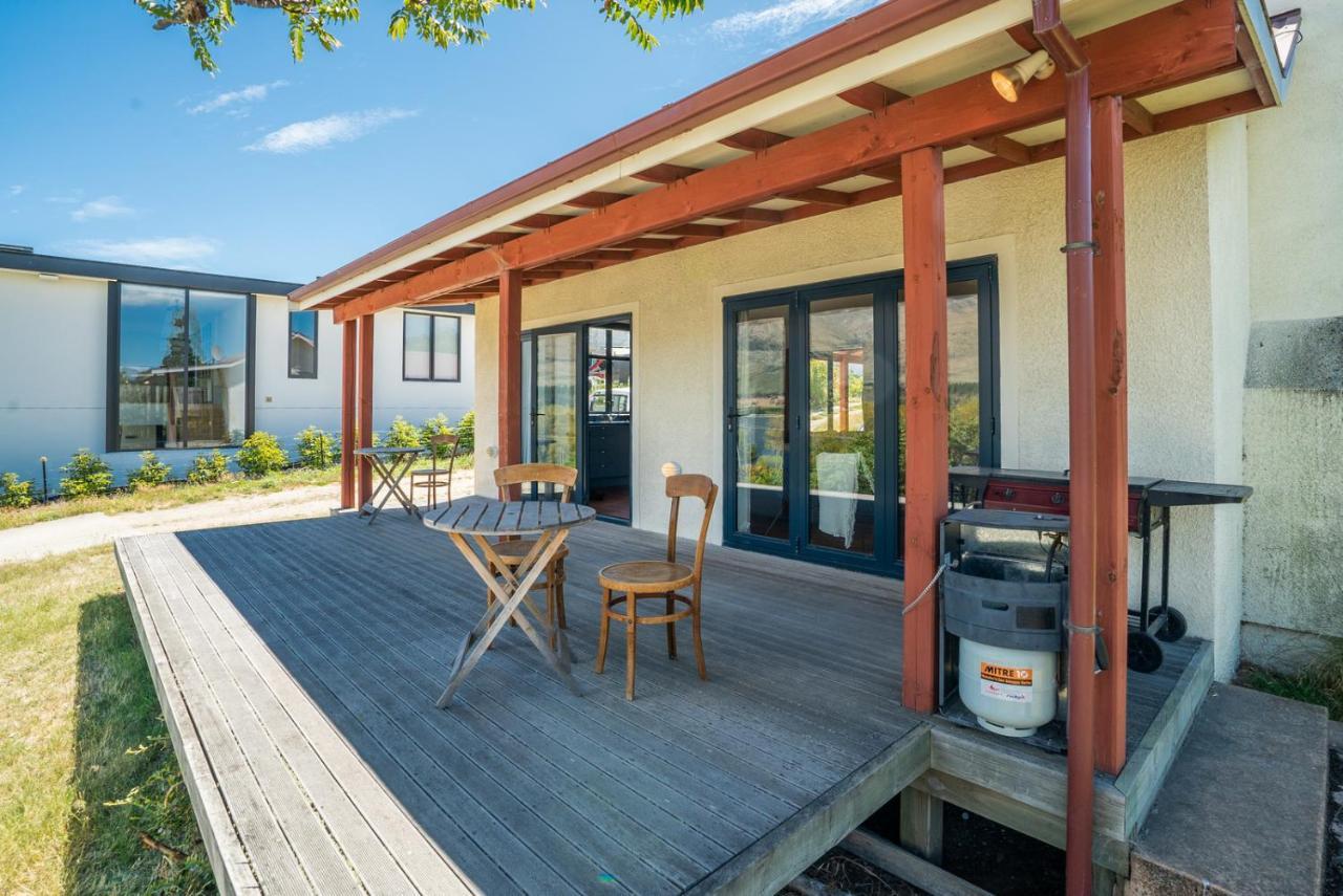 Holiday home The Lakefront Gem -