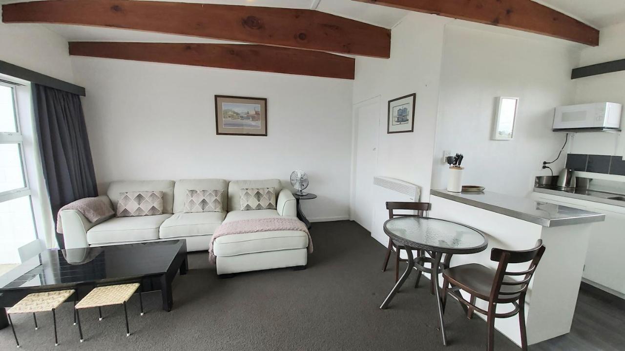 Apartment 52sq Hawea Apartment, And Mountain Views!! *