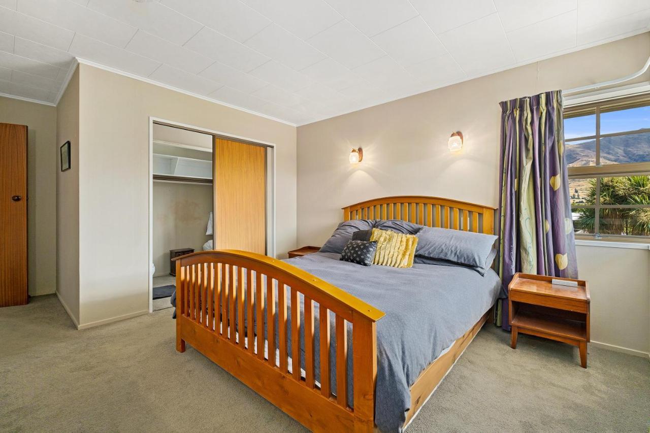 The Lookout - Holiday home Wanaka