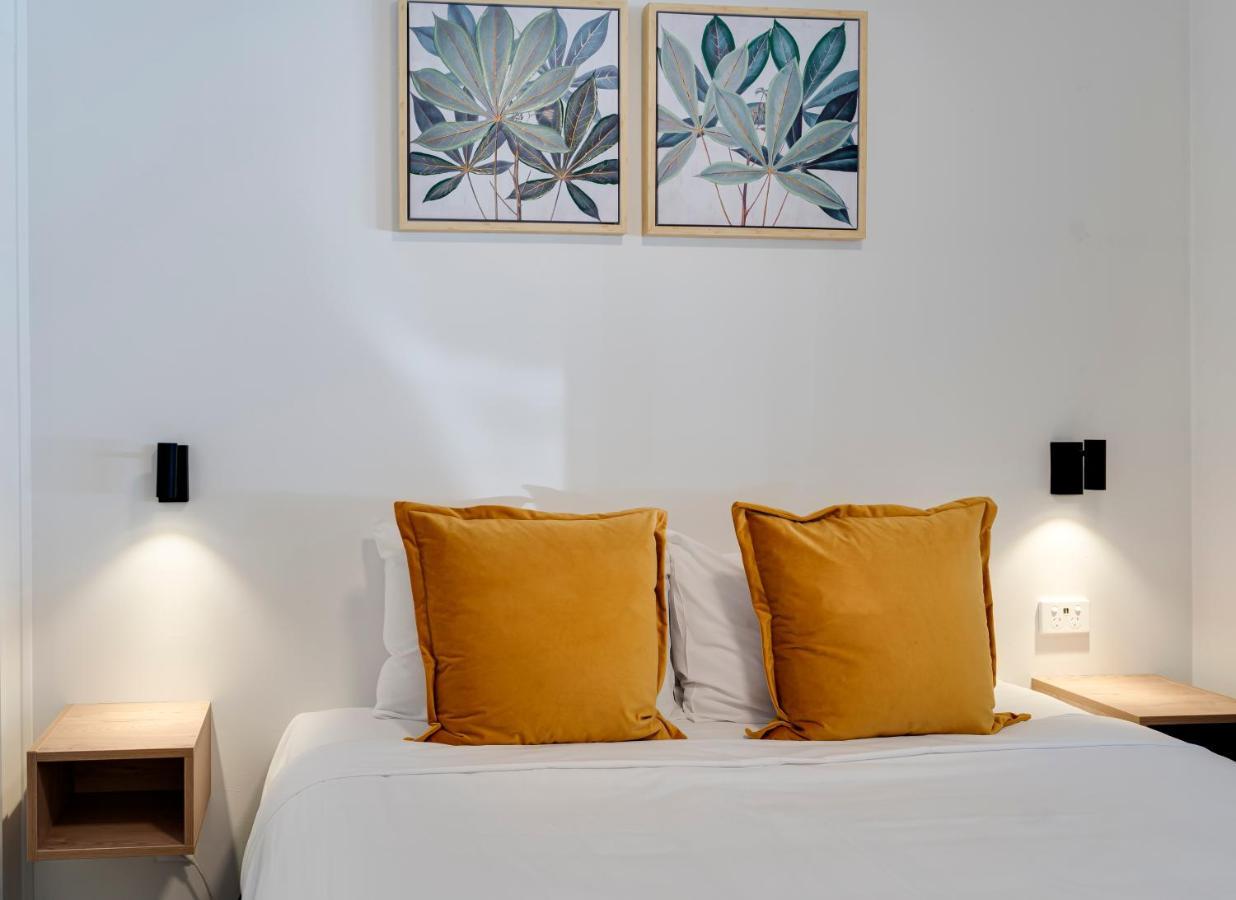 Motel Archway &
