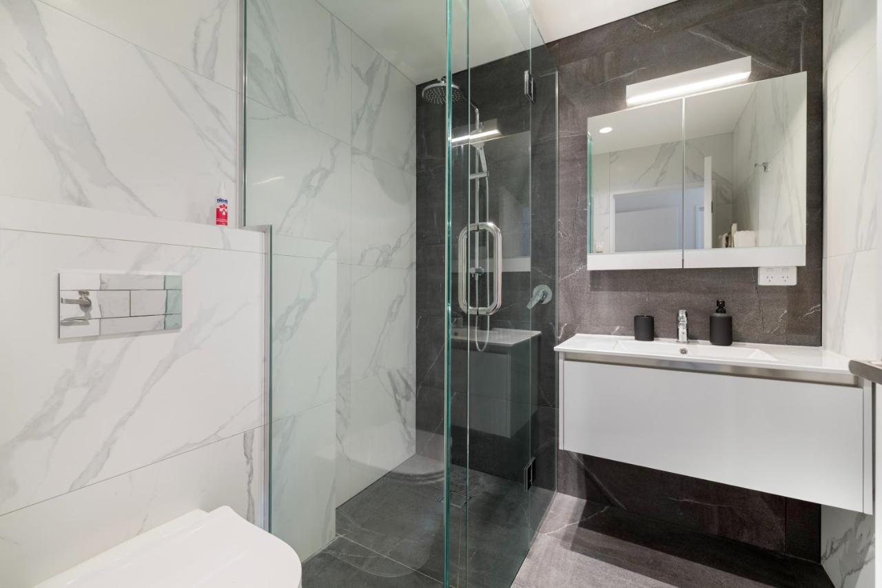 Ashgrove Lane Apartment