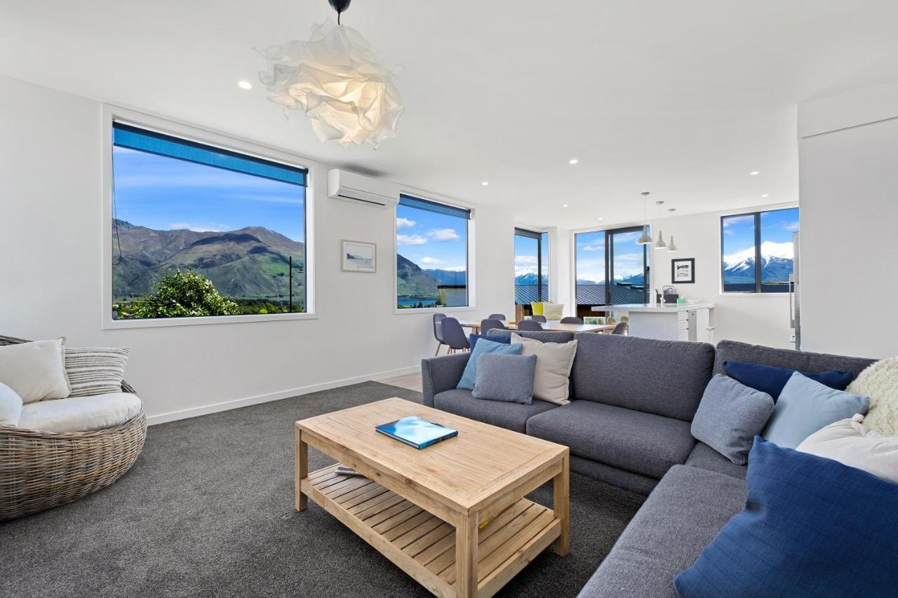 Karearea Views - Holiday home Wanaka
