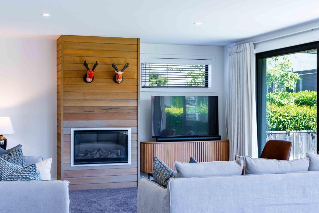 Serenity Haven: Retreat With Panoramic Views