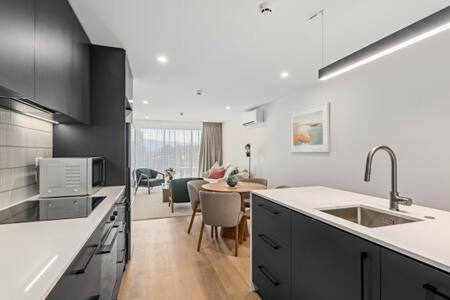 Alps Vista Retreat - *