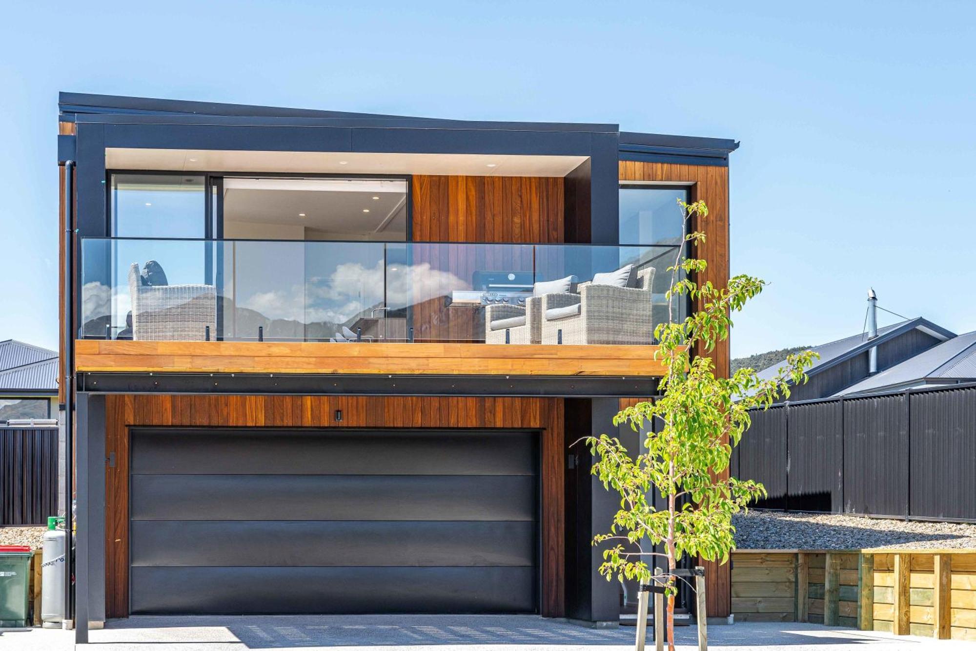 Stylish Panoramic Mountain And Views Holiday home Wanaka