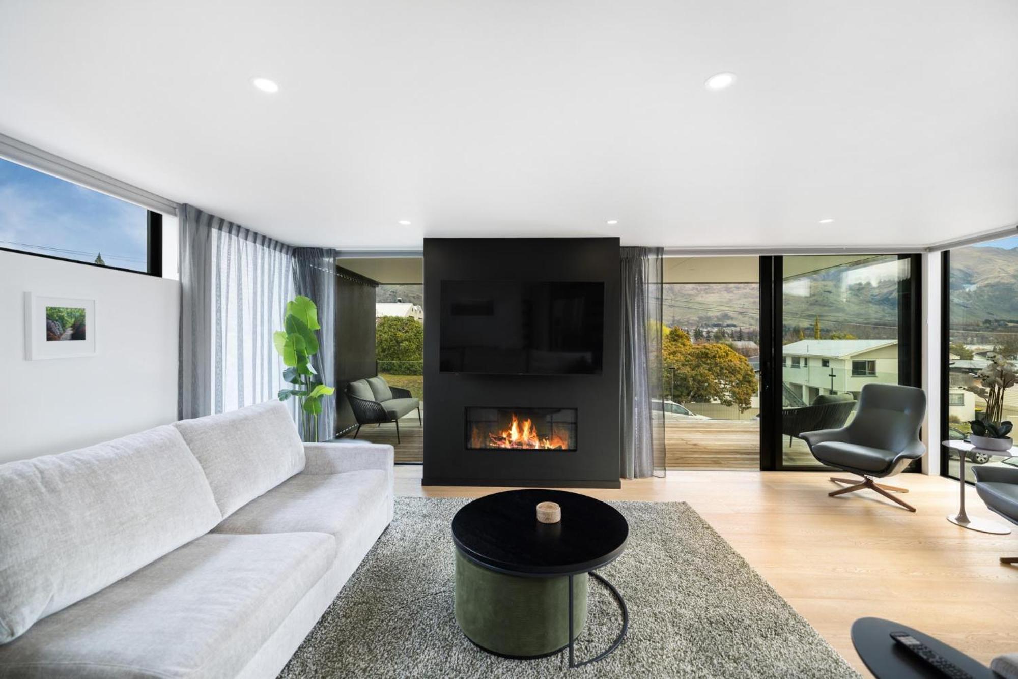 Aurora, Luxury In The Heart Of Wanaka