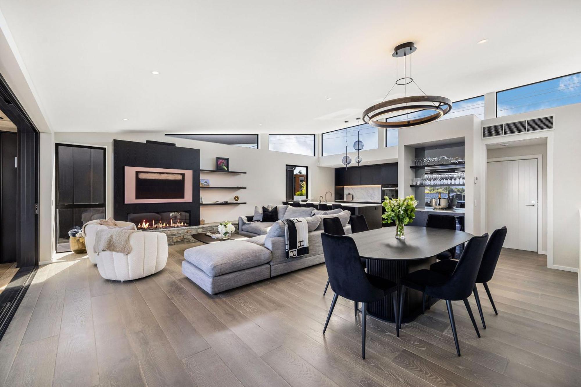 Absolute Luxury On Warren *