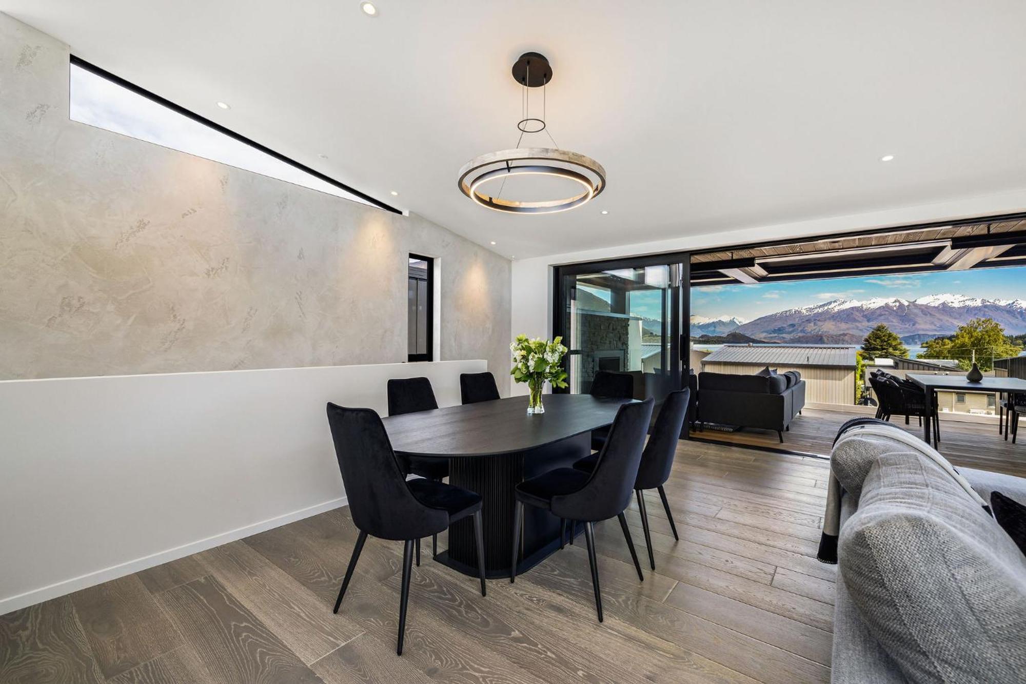 Absolute Luxury On Warren Holiday home