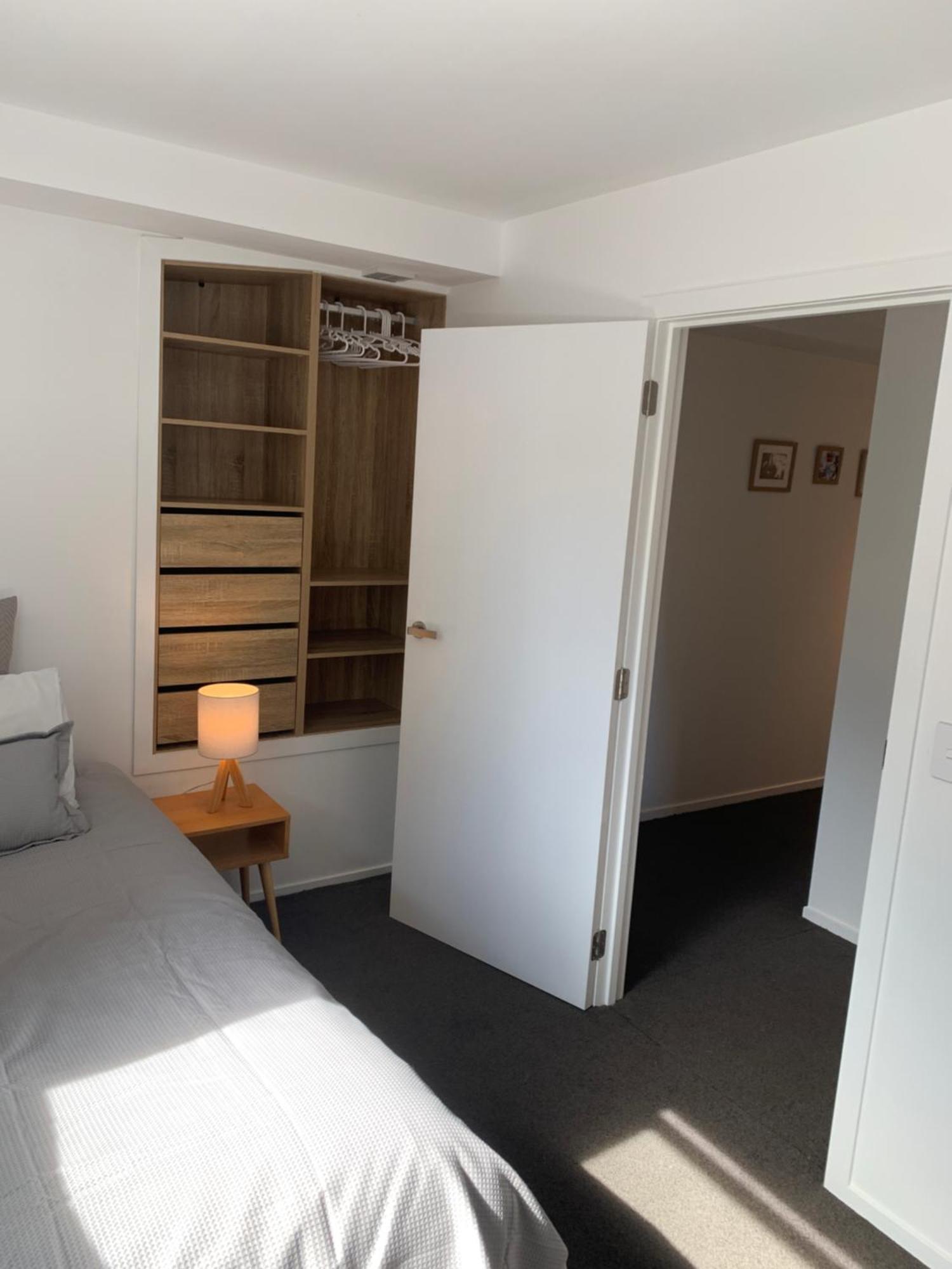 2 Bedroom, Walk To Town Apartment *