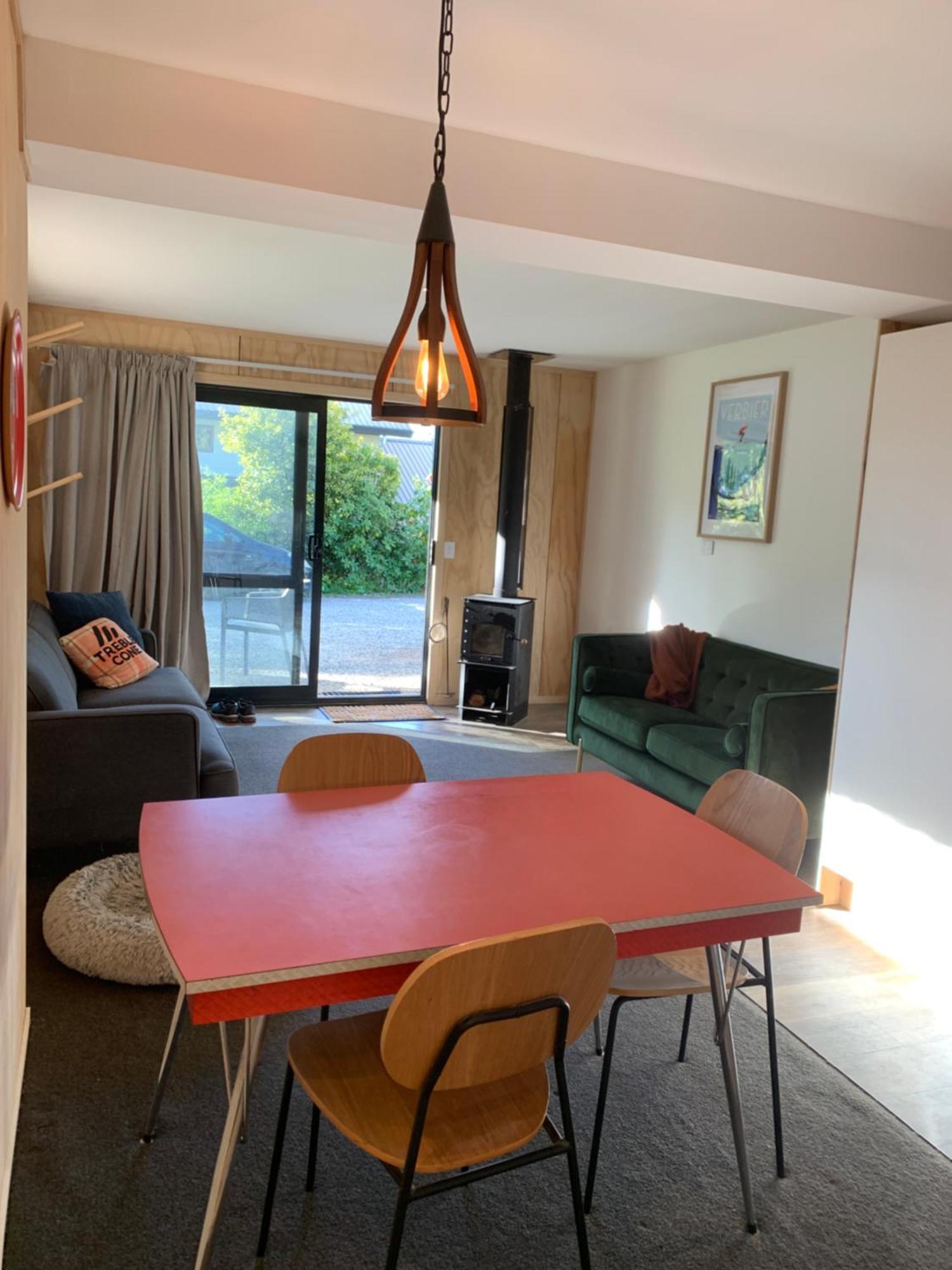 2 Bedroom, Walk To Town *