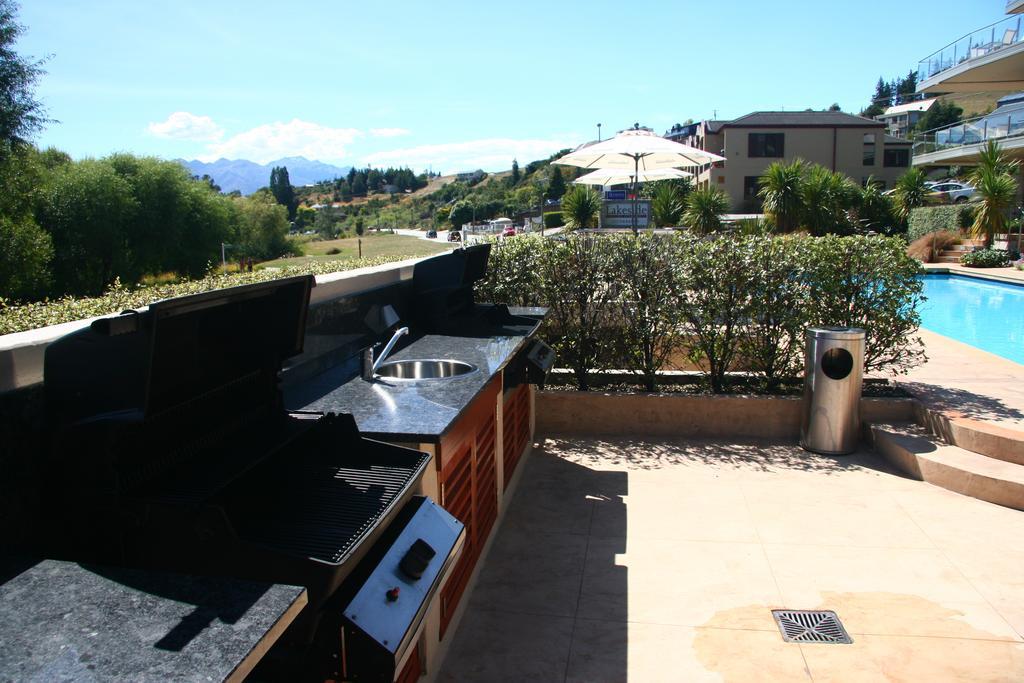 Lakeside Aparthotel 5*
