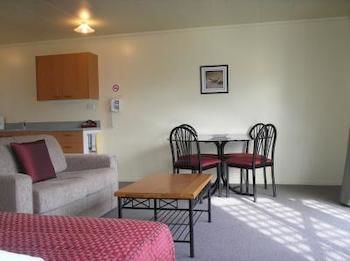 Heights Motel 3*