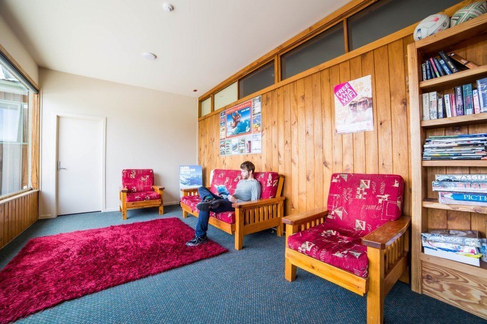 Hostel Haka House *