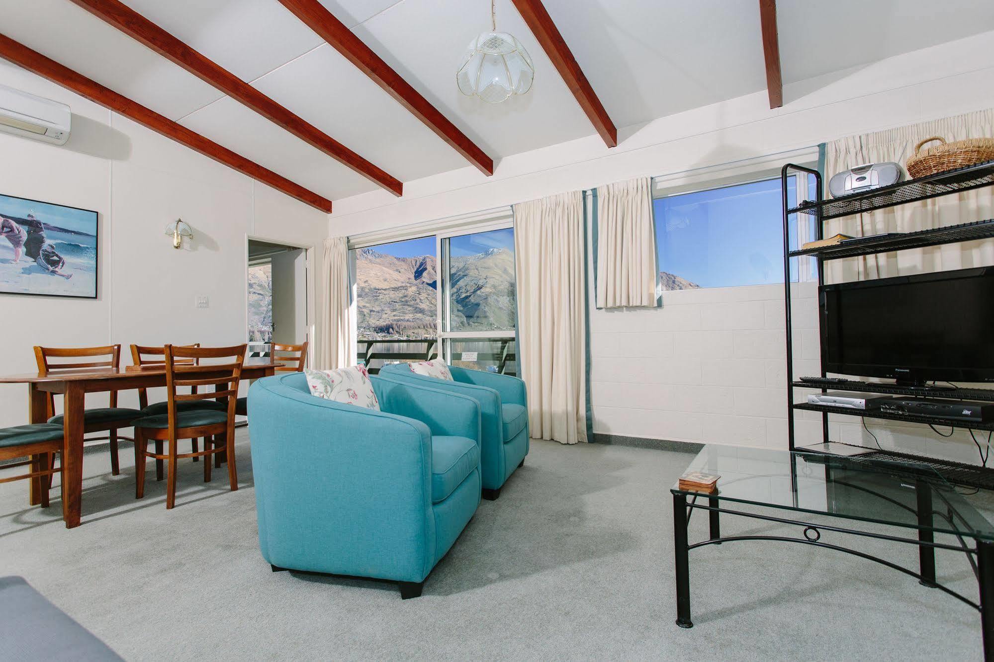 Panorama Court 3*