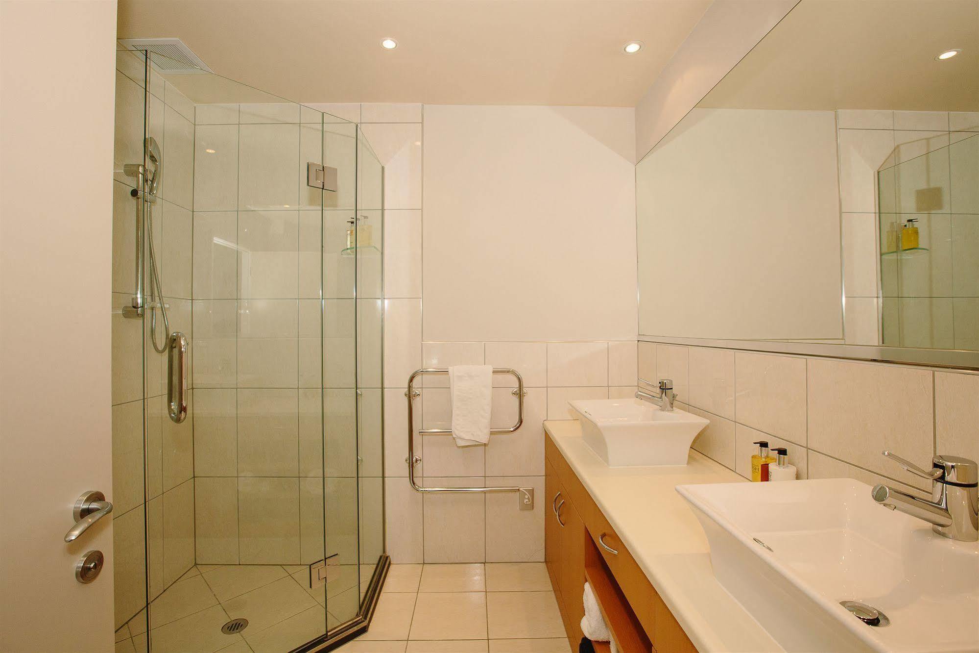 Aparthotel Lakeside 5*