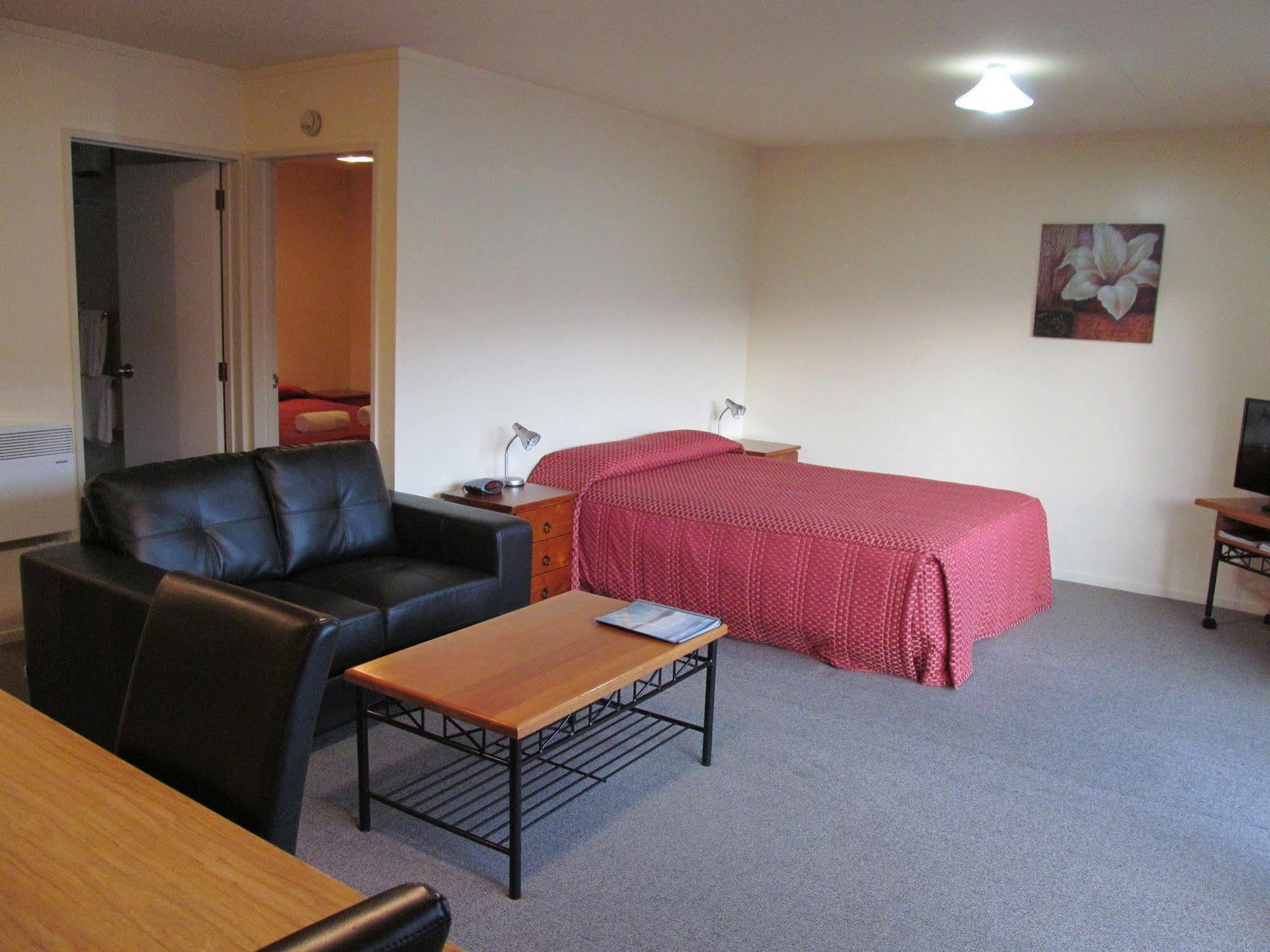 Motel Heights 3*