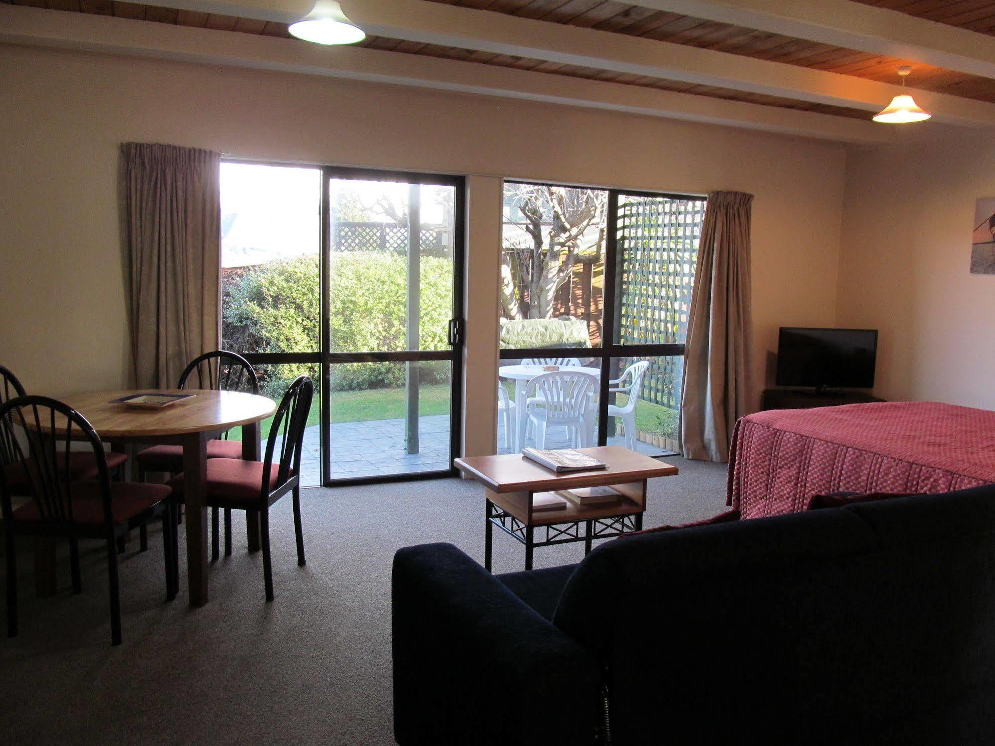 Heights Motel 3*