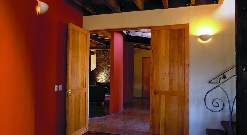Riverrun Lodge *