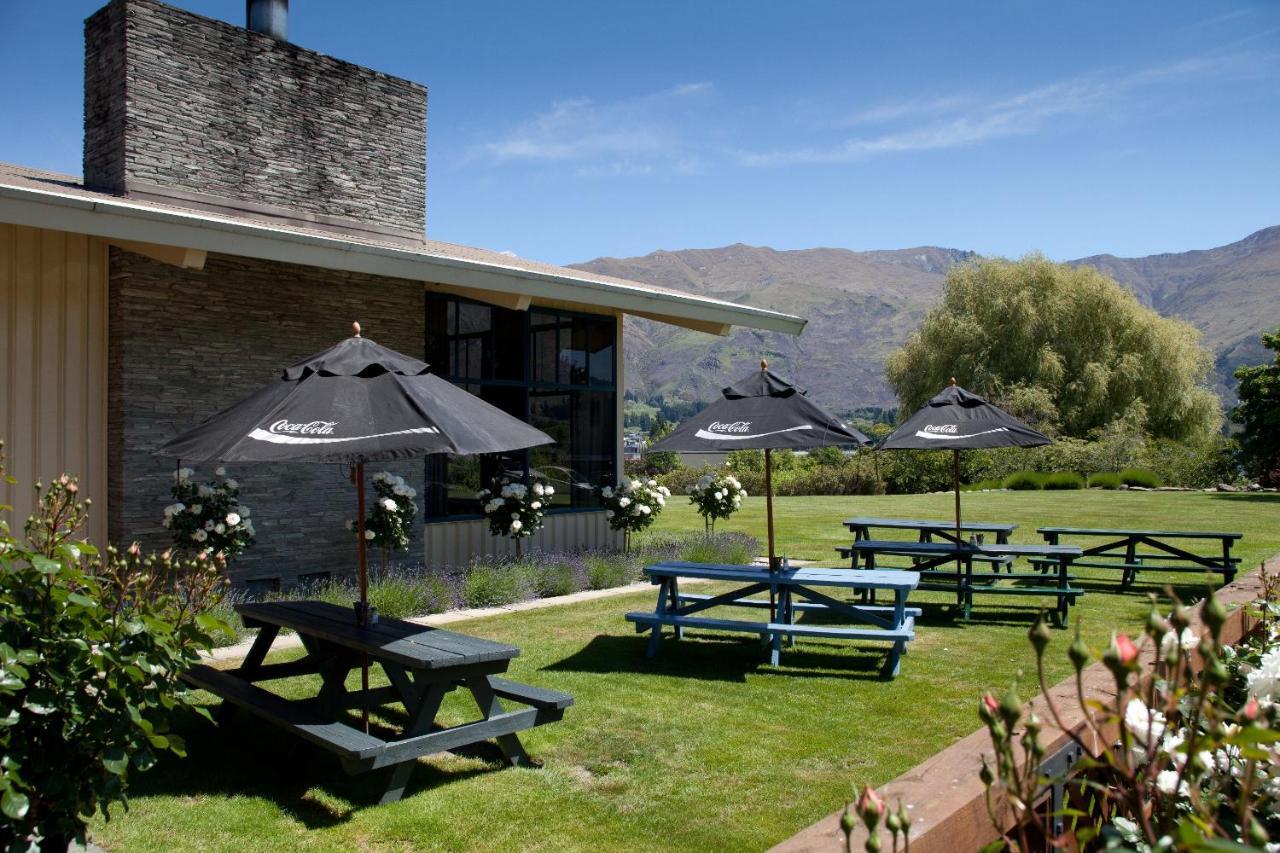 Wanaka Hotel