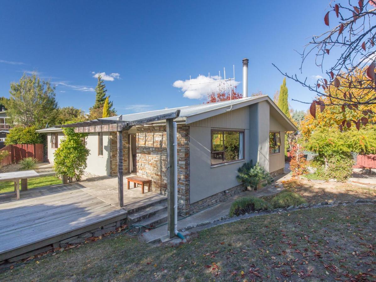 Kowhai - * Wanaka