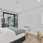 Lakeview Luxury Vista