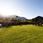 Clearbrook Motel & Serviced Apartments