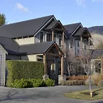 Lansdown Peaks Apartments