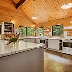 Altamont Lodge