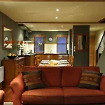 Lansdown Peaks Apartments