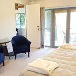 Golfcourse Road Chalets And Lodge