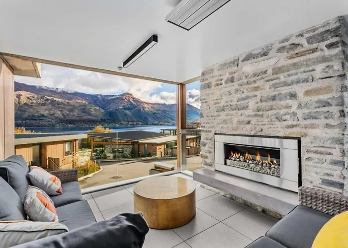 Lakeview Luxury Vista