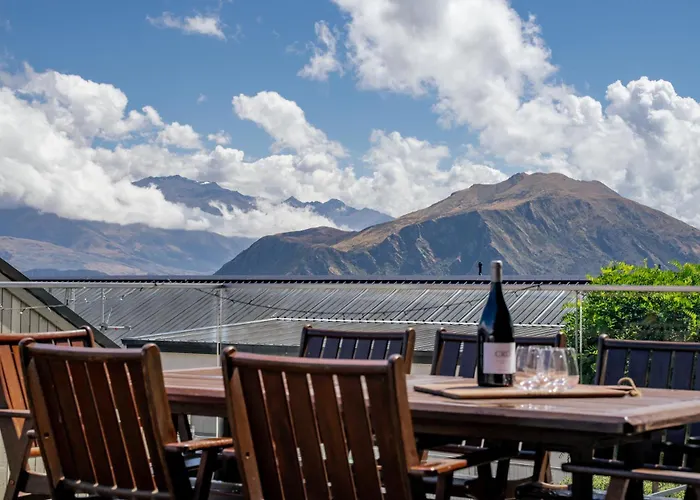 Peak Retreat - Wanaka Holiday Home