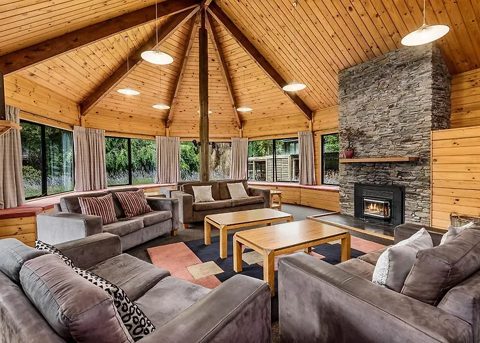 Altamont Lodge