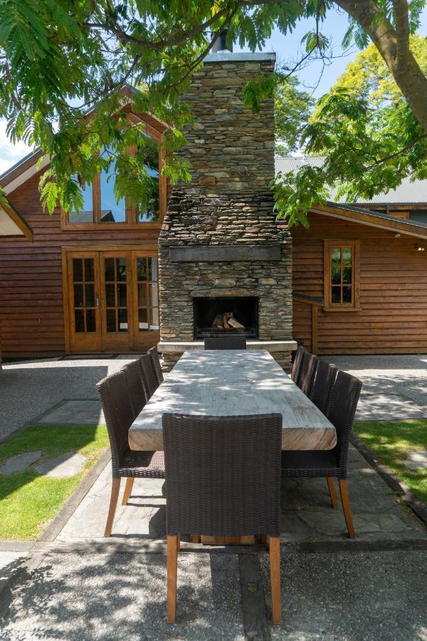 Bed & Breakfast Homestead &