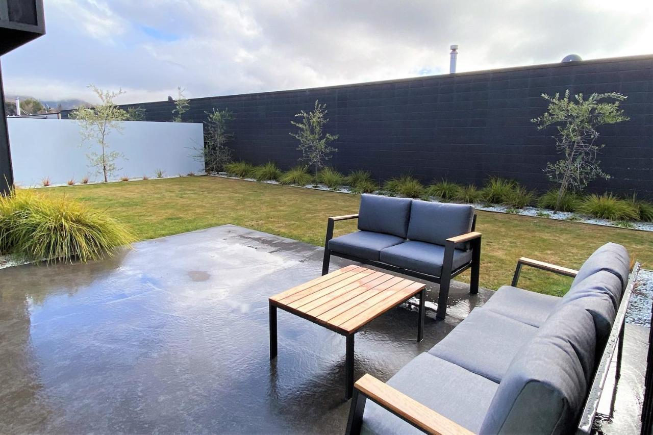 Modern Fully Fenced Stackbrae Wanaka