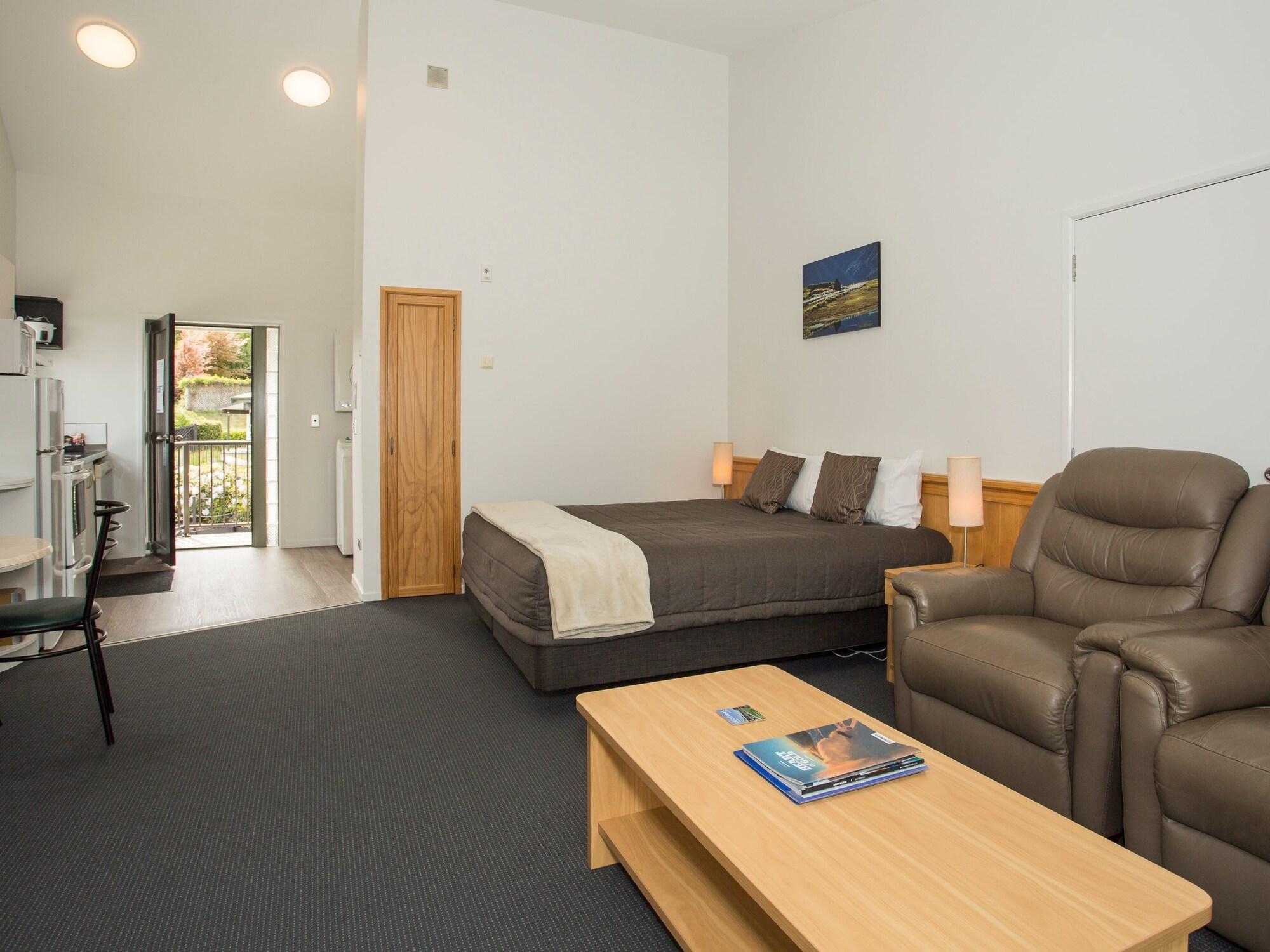 Aparthotel Clearbrook & Serviced 4*